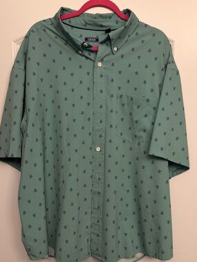 Izod Sage Green Short Sleeve Button-Down Shirt with Navy Print